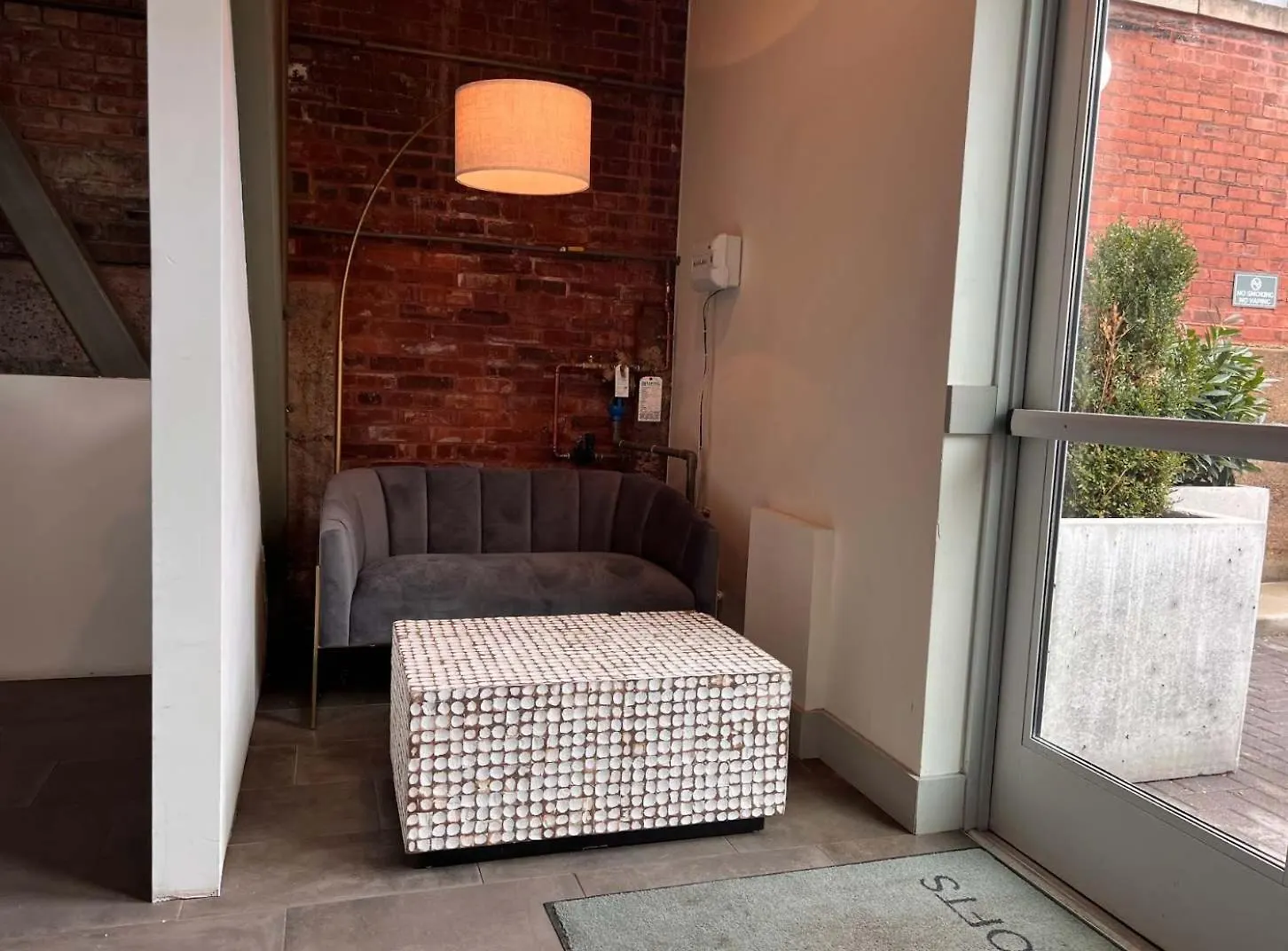 Bright And Modern Studio In Louisville # 106 Διαμέρισμα